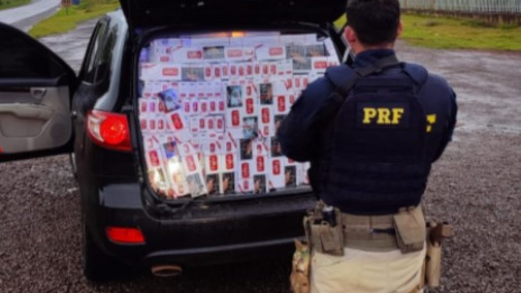 Contrabandista com 30 mil maços de cigarros é detido pela PRF