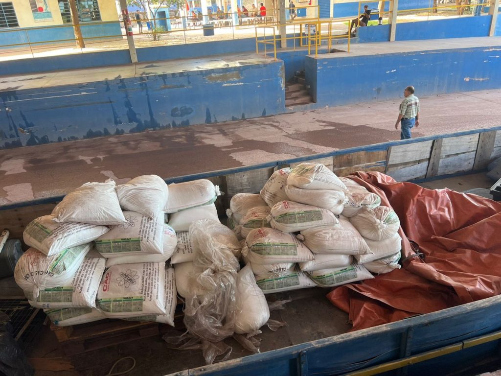 Polícia Federal e Receita Federal apreendem grande quantidade de insumo químico utilizado no refino de droga