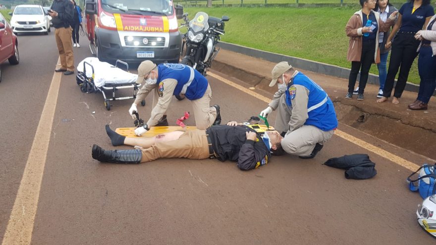 Com moto da PM, militar fica ferido em acidente de trânsito às margens da BR-277