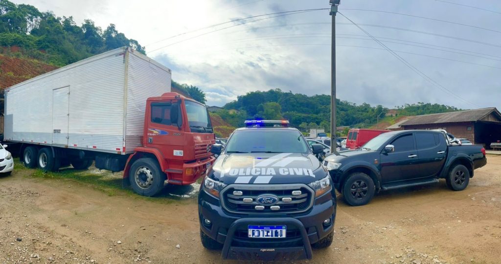 Polícia Civil identifica cinco suspeitos de furtos à empresa de pneus em Gaspar