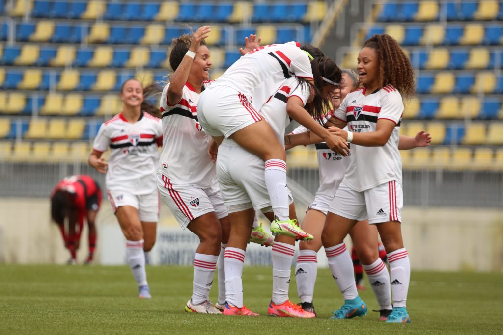São Paulo goleia o Flamengo em estreia no Brasileiro Feminino Sub-17