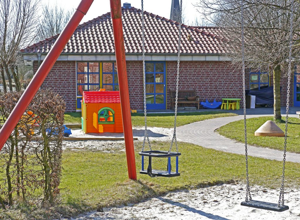 Menino de quatro anos morre após passar mal em creche