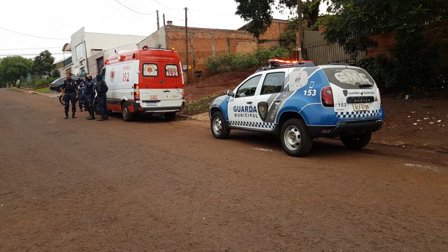 Jovem em surto precisa ser contido pelas equipes do Samu e GM no XIV de Novembro