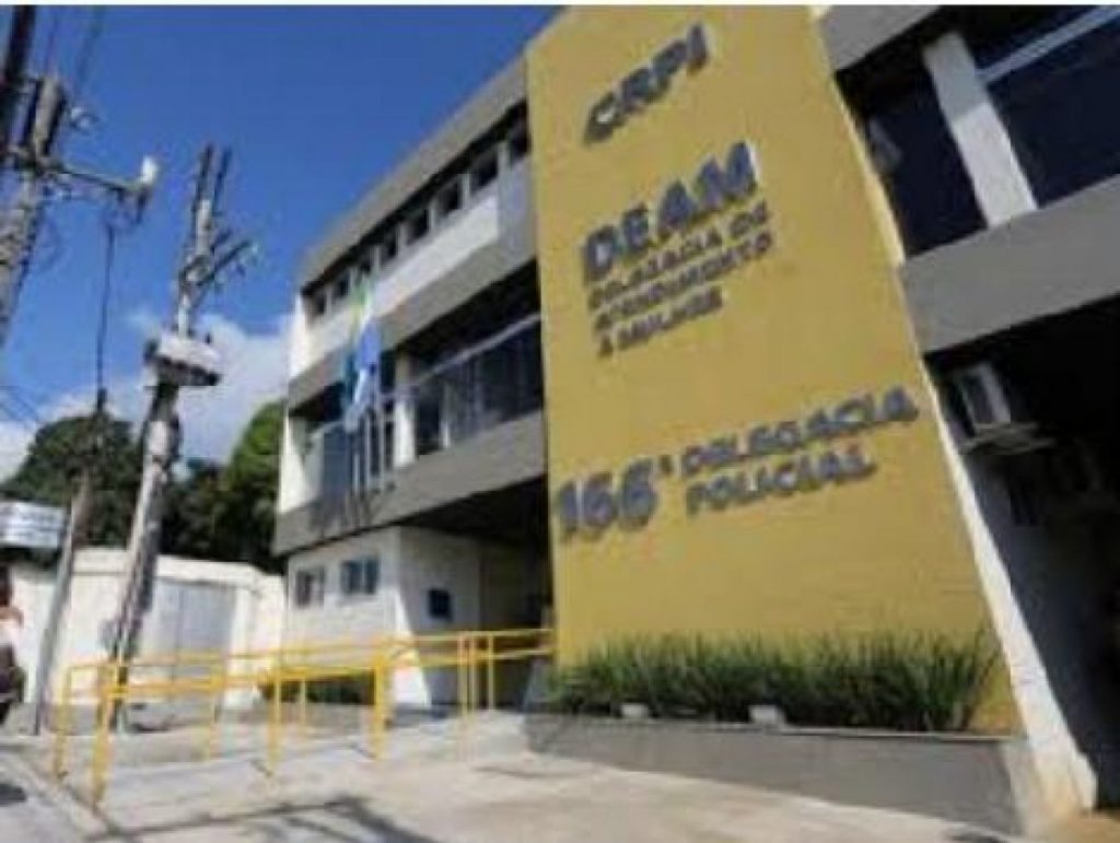 Ação contra o tráfico de drogas prende suspeito em comunidade de Angra dos Reis