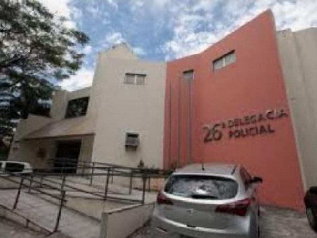 Acusado de furto é preso por policiais da delegacia de Todos os Santos