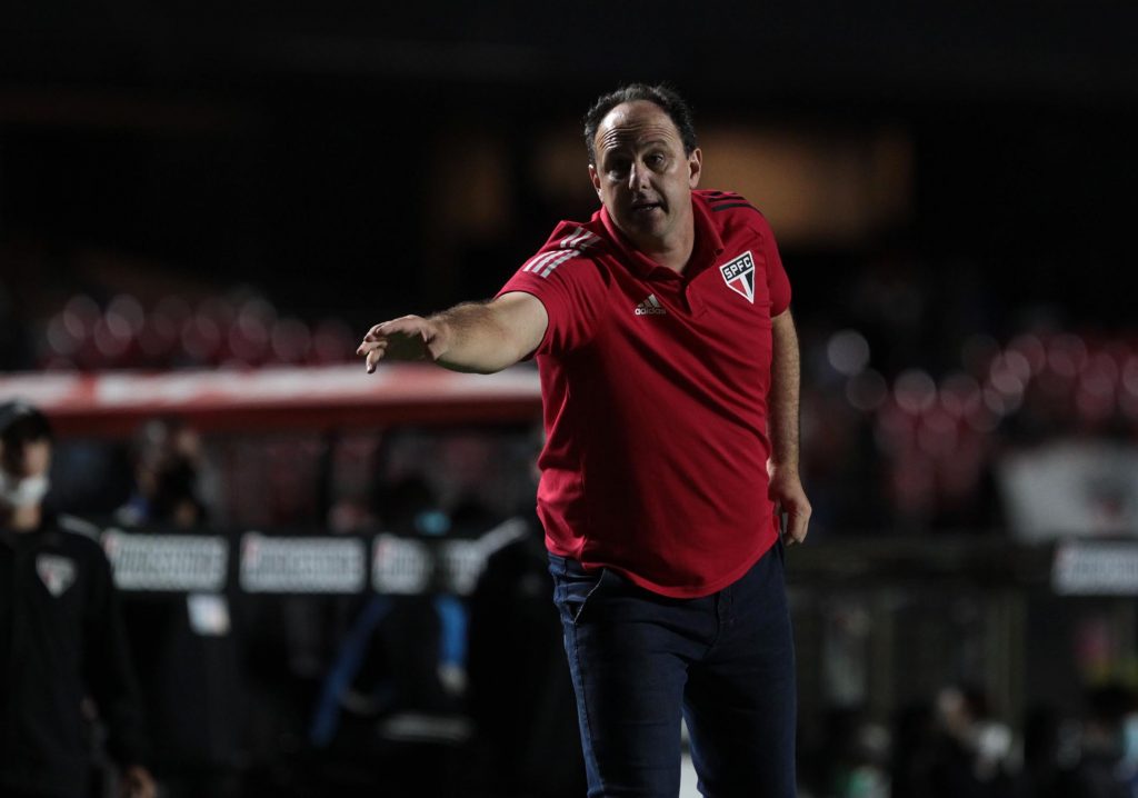 Ceni: “A energia que o torcedor traz faz a gente levantar”