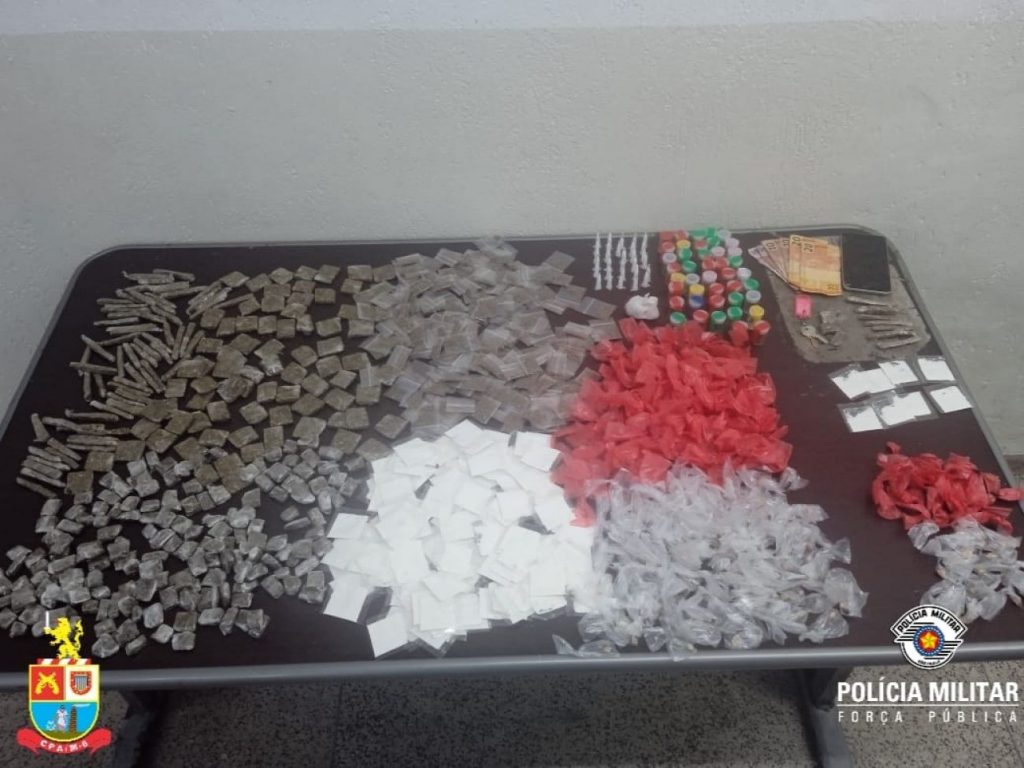 Homem é preso com drogas em Diadema