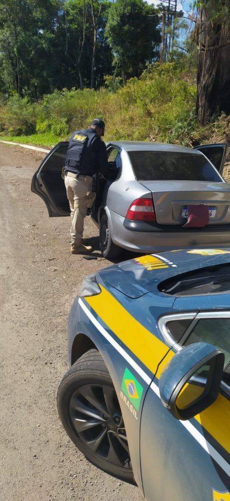 PRF prende traficantes com droga e dinheiro em Caxias do Sul