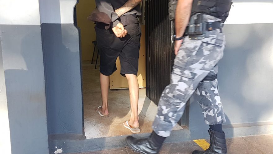 Indivíduo é detido pelo Choque com mandado em aberto por furto qualificado