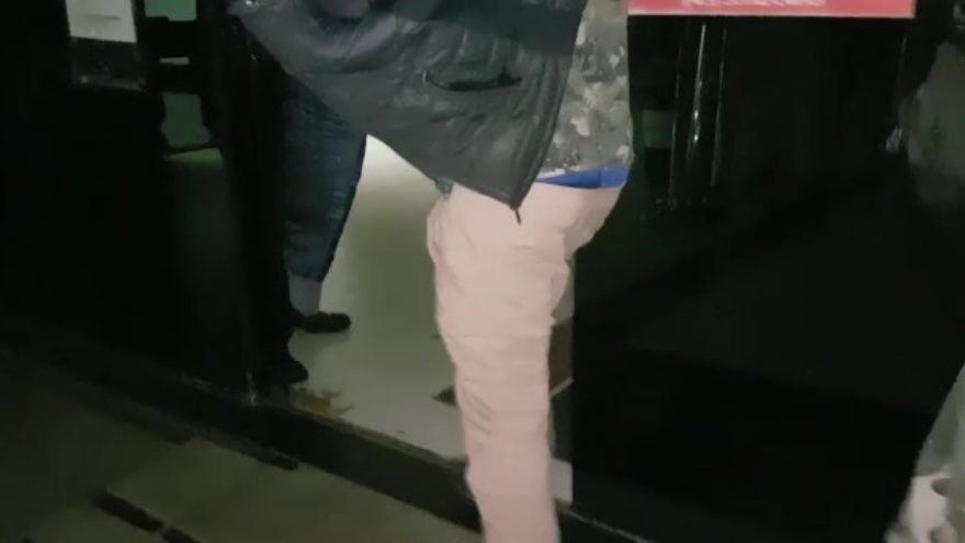 Homens entraram em vias de fato na Rua no momento em que o Choque passava e foram detidos