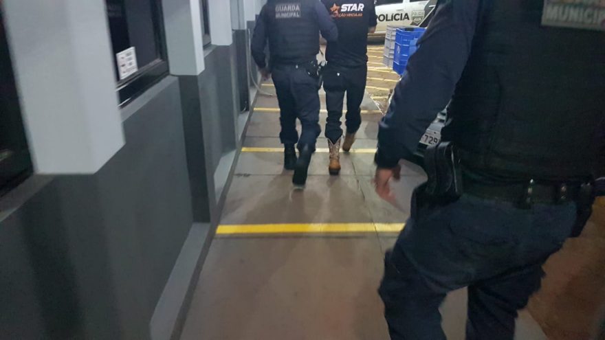Homem é detido pela GM após violência doméstica no Bairro Maria Luiza