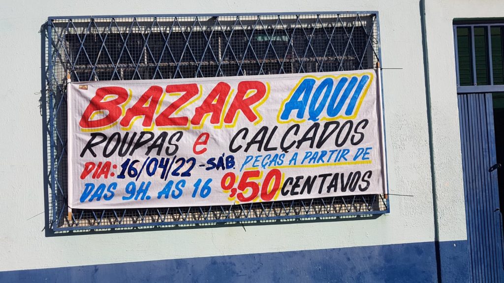 Bazar beneficente com peças a partir de 50 centavos é realizado no Bairro Brasília