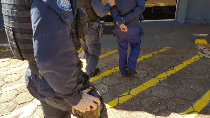 Indivíduo com mandado de prisão por roubo em aberto é detido pela Guarda Municipal