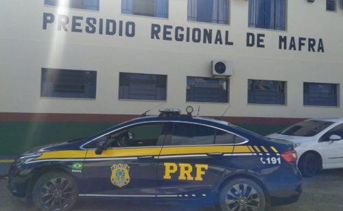 Condenado por furto qualificado é preso pela PRF em Rio Negrinho Imagem referente a Condenado por furto qualificado é preso pela PRF em Rio Negrinho