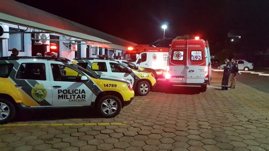 Rapaz que sofre esquizofrenia agride avô a paulada no Julieta Bueno; após prisão indivíduo entra em surto e é socorrido pelo SAMU