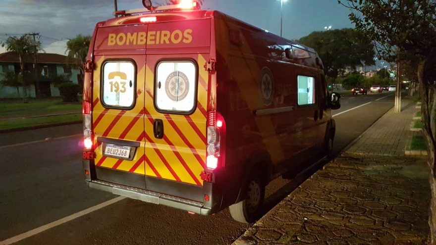 Homem tem fratura no braço após cair de escada no Bairro Esmeralda