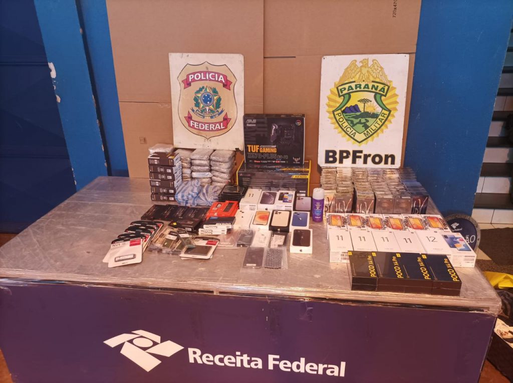 Operação de combate ao contrabando e descaminho apreende diversas mercadorias em ônibus interestadual em Foz do Iguaçu/PR