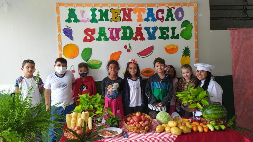 Alimentação saudável é tema de encontro com alunos da Escola Cecília Meireles