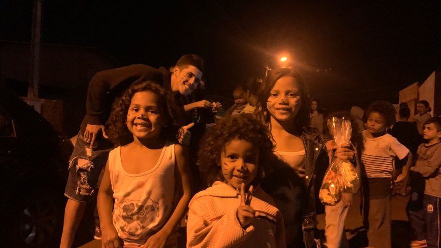 Grupo “Filhos de Maria” realiza entrega de doces para mais de 450 crianças menos afortunadas