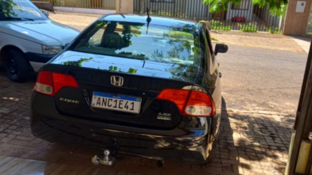 Veículo Honda Civic foi furtado no Cataratas