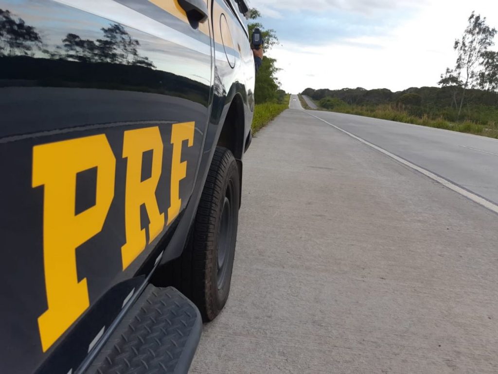 BR-101: PRF apreende 10 mil blocos cerâmicos transportados de maneira irregular