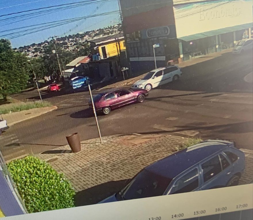 Ladrões utilizaram Kadett de cor vinho para realizar assalto no Floresta