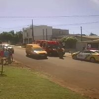 Vídeo: Veja momento em que Júlio César Pagliosa, vítima de tentativa de homicídio, recebe ajuda após ser baleado Imagem referente a Vídeo: Veja momento em que Júlio César Pagliosa, vítima de tentativa de homicídio, recebe ajuda após ser baleado