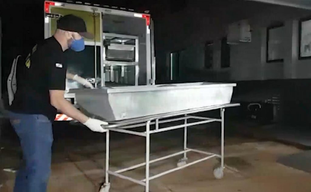 Corpo de mulher que morreu em hospital particular continua no IML e poderá ser levado para Serviço de Verificação de Óbito