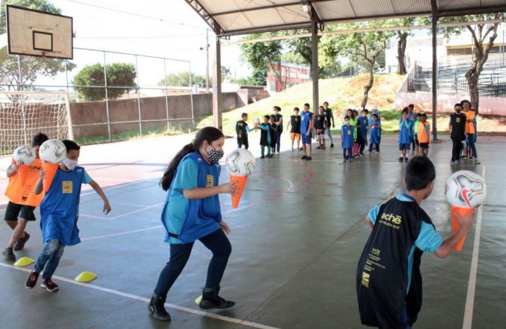 Escola Municipal José Gasparini ganha polo do Projeto Futebol de Rua pela Educação