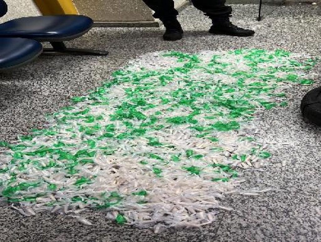 Ação conjunta prende homem com 3.650 pinos de cocaína em Paraíba do Sul