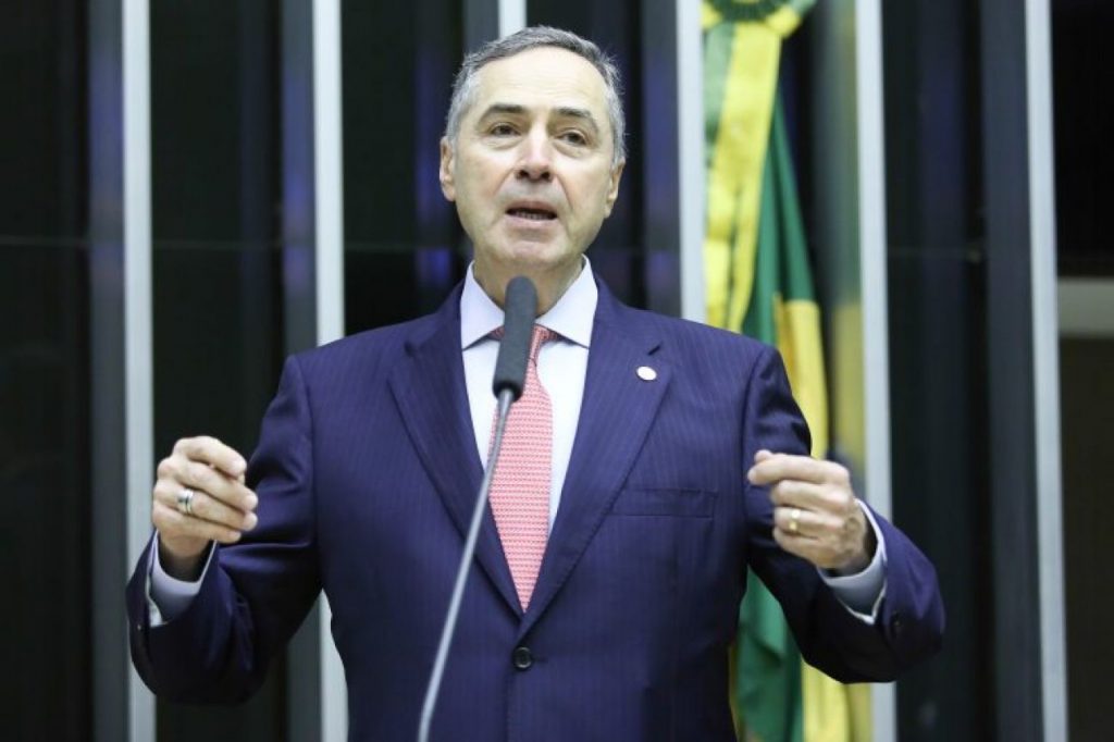 Decisão do ministro Roberto Barroso mantém condenação de policiais miliares por Massacre do Carandiru