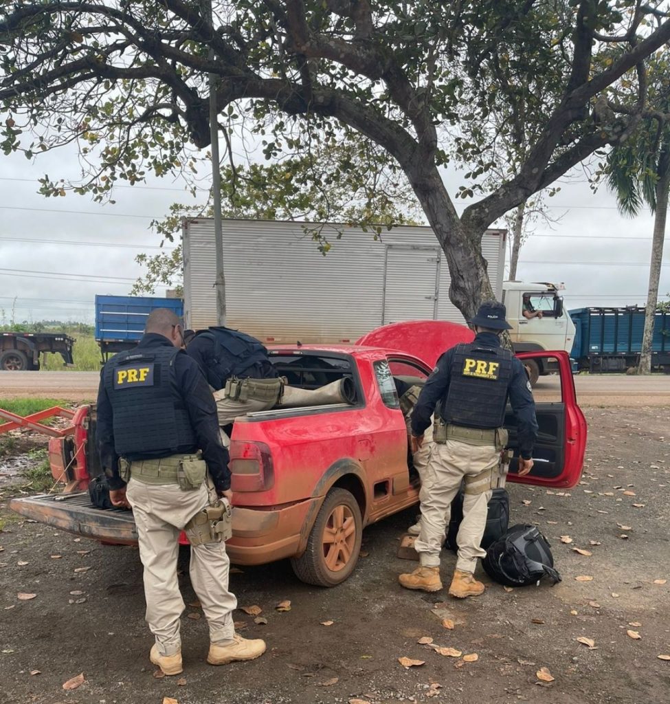 PRF prende mulher por receptação e uso de documento falso, em Altamira/PA