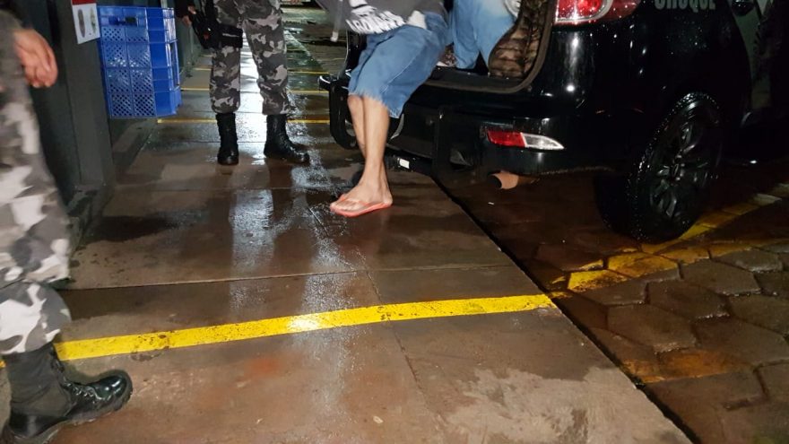 Dupla é detida por tráfico de drogas em Cascavel