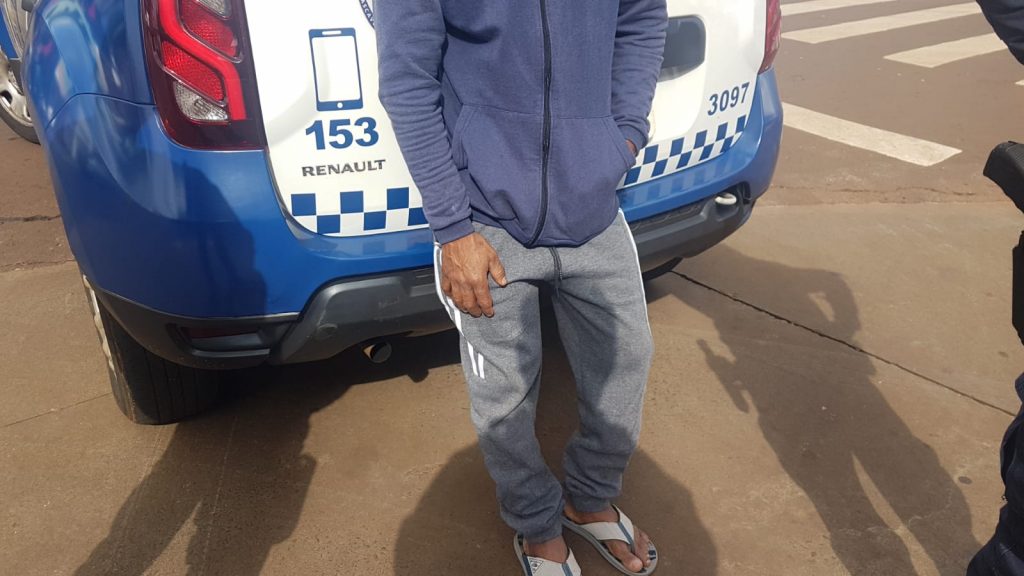 Após quase bater Renault Clio, GM encaminha motorista pelo crime de embriaguez ao volante