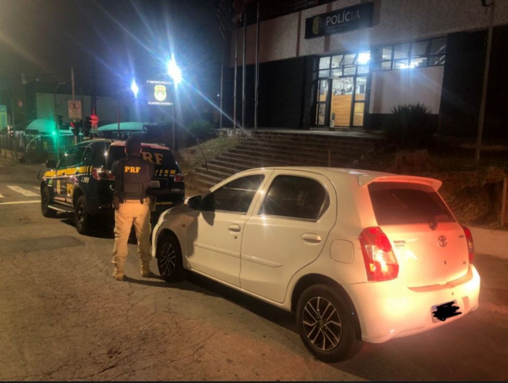 Em São Paulo, veículo com queixa de furto/roubo é recuperado pela PRF