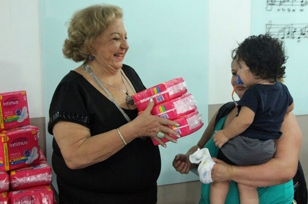 Dignidade menstrual: Justiça de SC entrega quase 5 mil absorventes em Criciúma