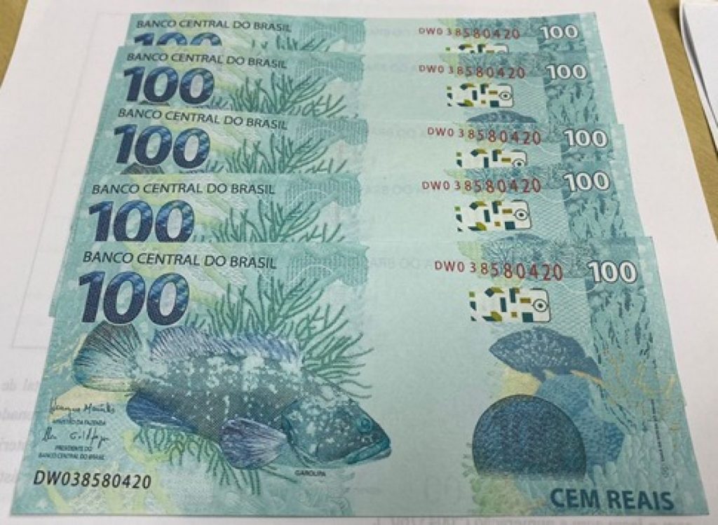 PF prende em flagrante homem R$ 1 mil em notas falsas em Samambaia/DF