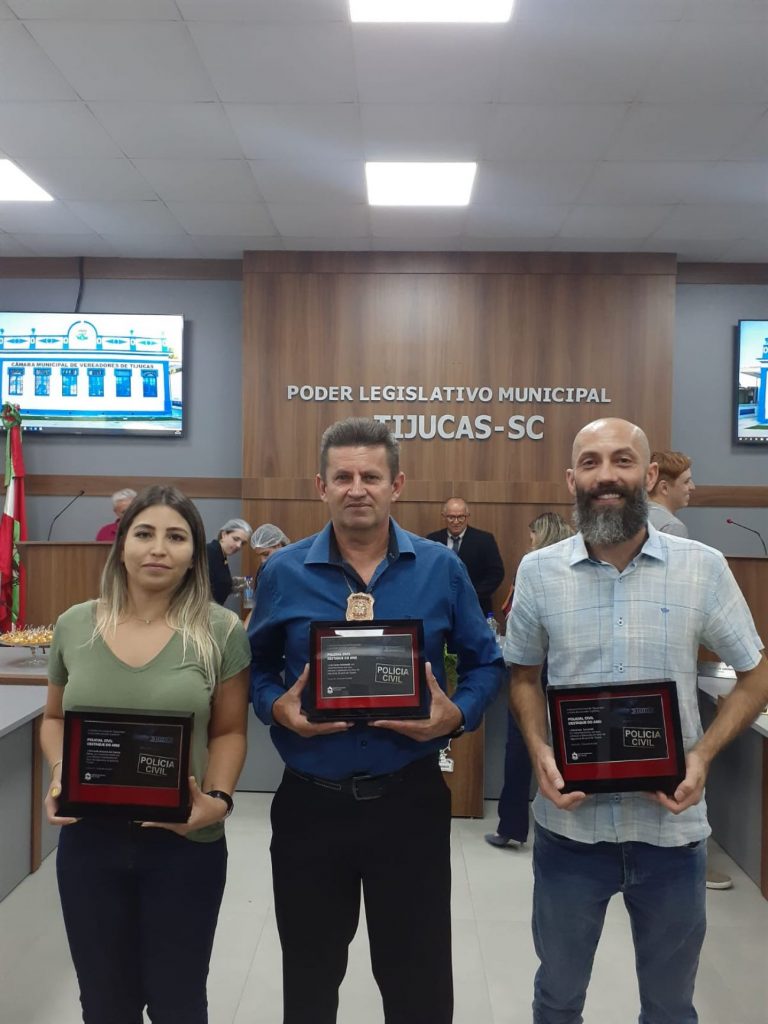 Agentes da Polícia Civil são homenageados pela Câmara de Vereadores em Tijucas