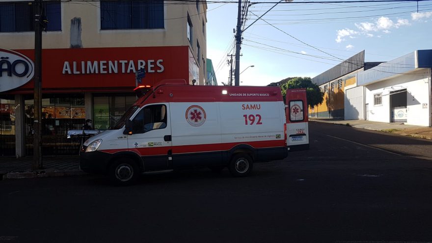 Morador de rua é encontrado ferido na Av. Carlos Gomes, em Cascavel