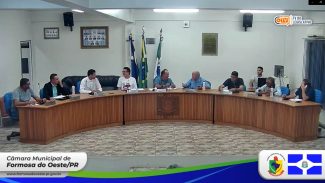 Vereador pede licença e abandona sessão para jogar truco; veja o vídeo