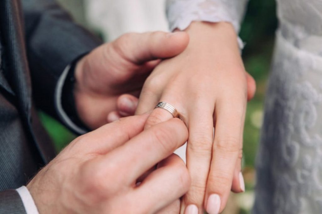 Casamento coletivo muda de local e deve acontecer no auditório da Unipar Casamento coletivo muda de local e deve acontecer no auditório da Unipar