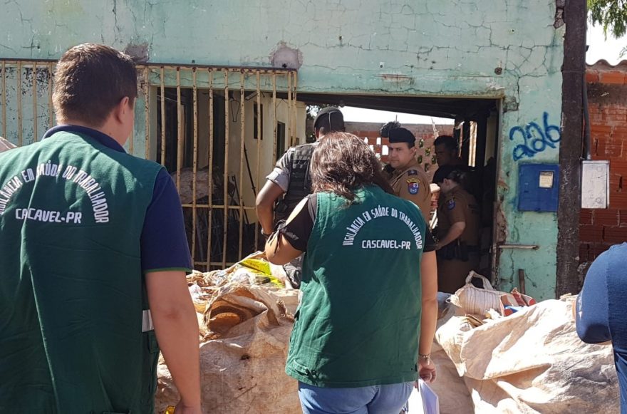 Equipes da Polícia Civil e Militar realizam operação para acabar com os furtos de fios de cobre em Cascavel