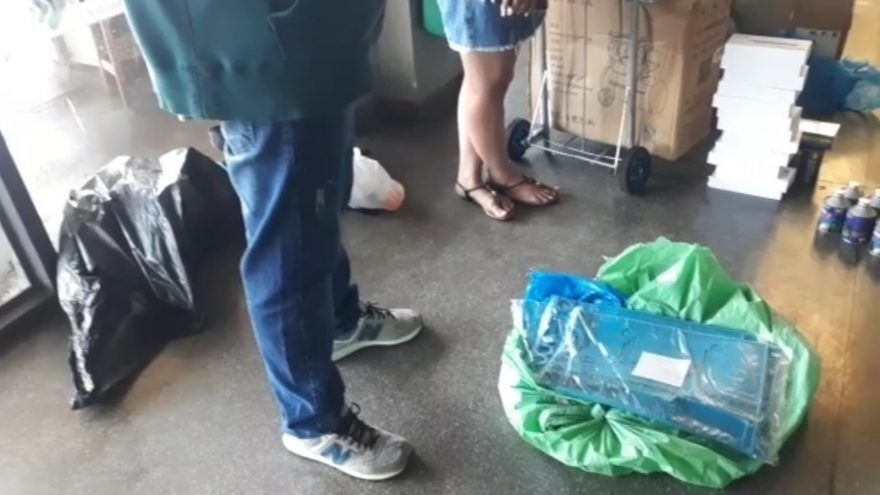 Produtos contrabandeados são apreendidos pela GM na rodoviária de Cascavel