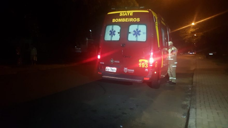 Colisão entre motocicletas deixa jovem ferida