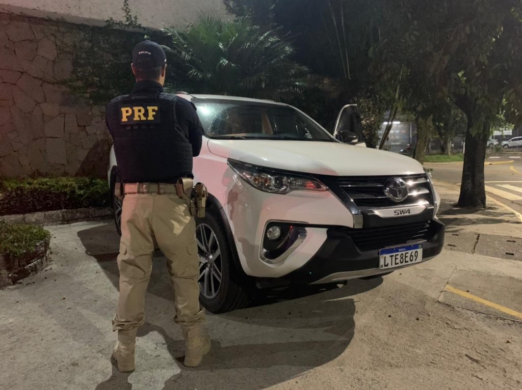 Em São Paulo, PRF recupera veículo clone com queixa de furto/roubo