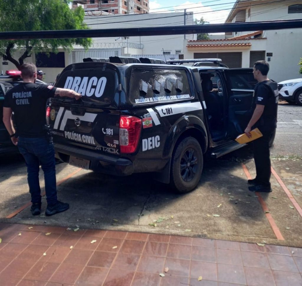 Polícias Civis de Santa Catarina e de Goiás deflagram operação em combate a golpe virtual e realizam prisões 
