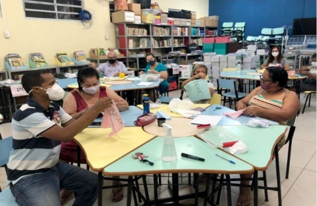 Secretaria de Educação abre chamada pública para a Educação de Jovens e Adultos