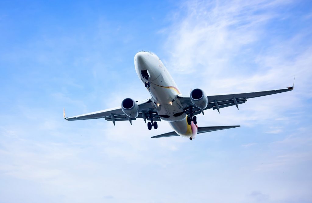 Voo que caiu e matou 66 pessoas foi causado por cigarro do piloto