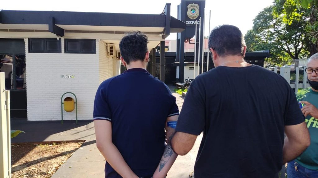 Homem que se passava por policial civil para aplicar golpes foi preso pela Polícia Civil em Dourados