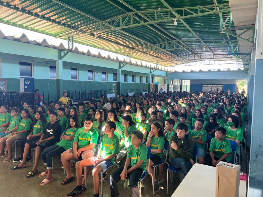 Polícia Civil realiza palestra educativa sobre o ECA em escola estadual de Iguatemi